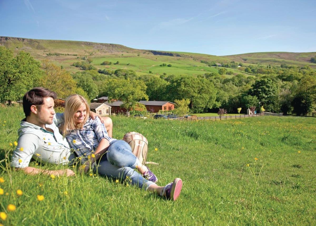 Charlesworth Lodges Glossop Exterior photo