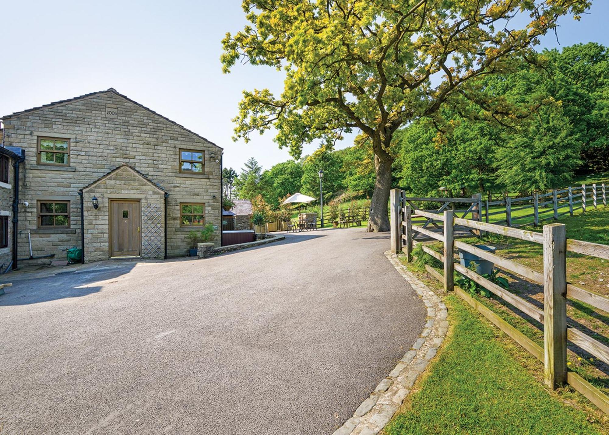 Charlesworth Lodges Glossop Room photo