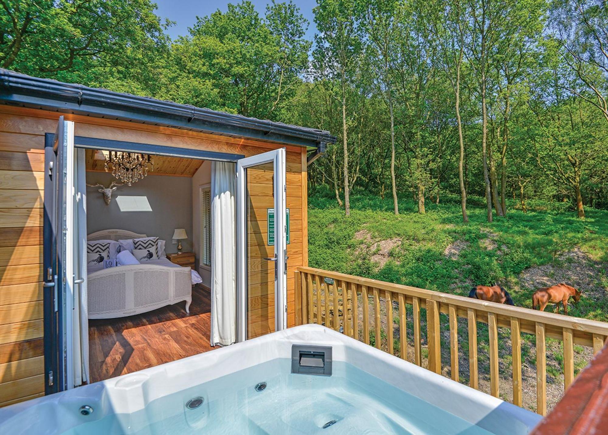 Charlesworth Lodges Glossop Exterior photo